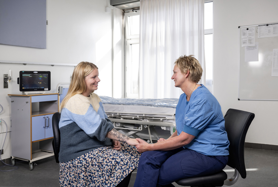 Billede af Jeanette og sygeplejersken Lone